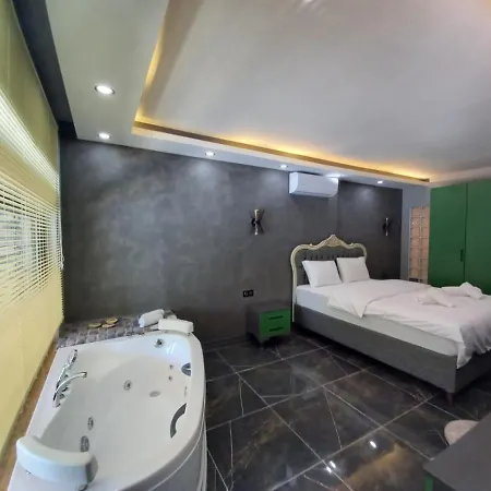 Exceptional Villa With Pool And Jacuzzi Surrounded By Nature In Sapanca Sakarya (Marmara)